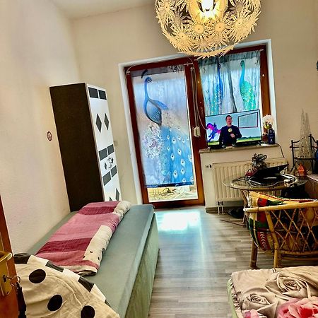 Ferienzimmer Healing Und Montuerwohnung Вайсенфельс Экстерьер фото