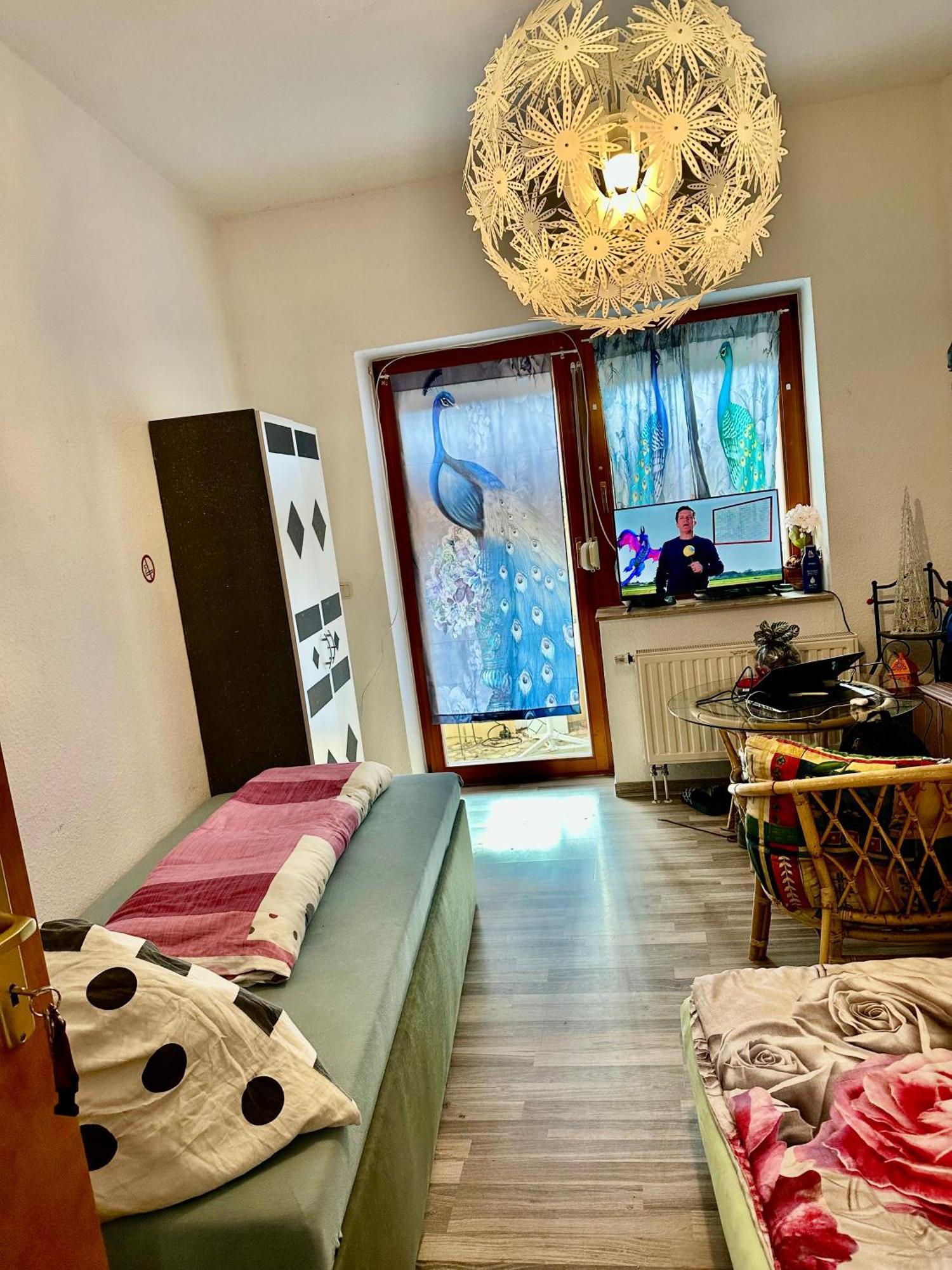 Ferienzimmer Healing Und Montuerwohnung Вайсенфельс Экстерьер фото