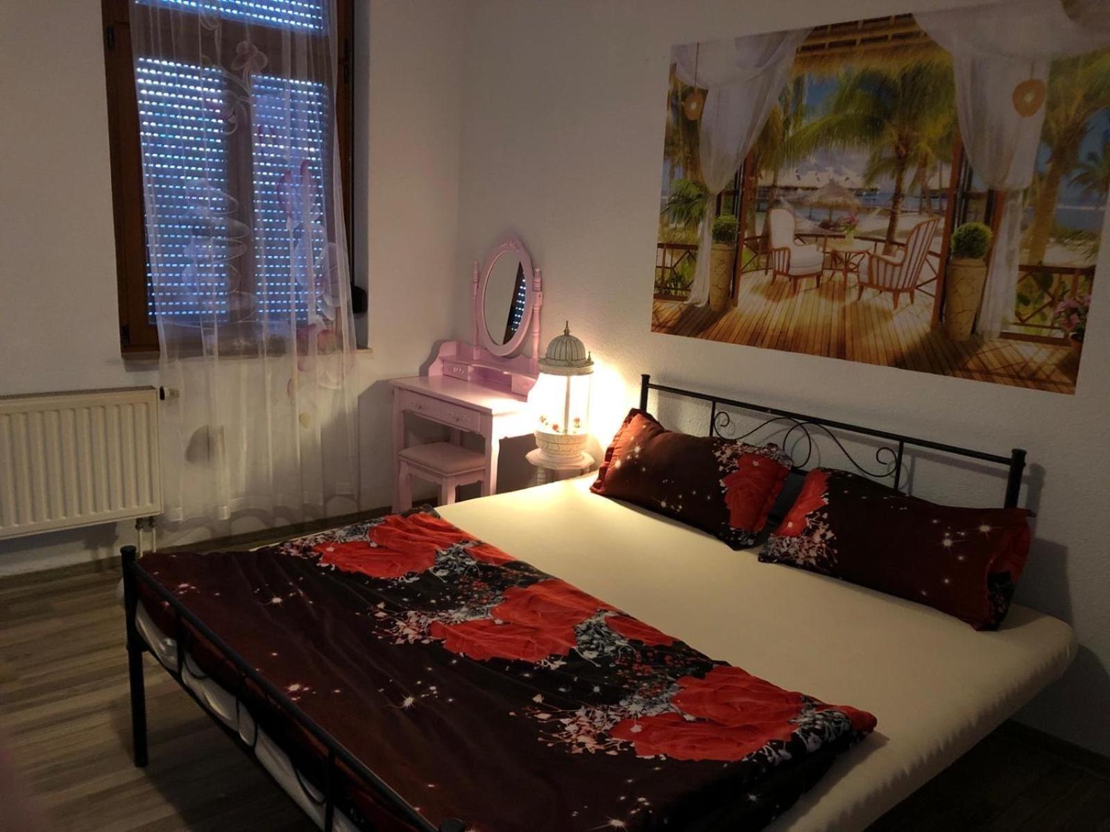 Ferienzimmer Healing Und Montuerwohnung Вайсенфельс Экстерьер фото