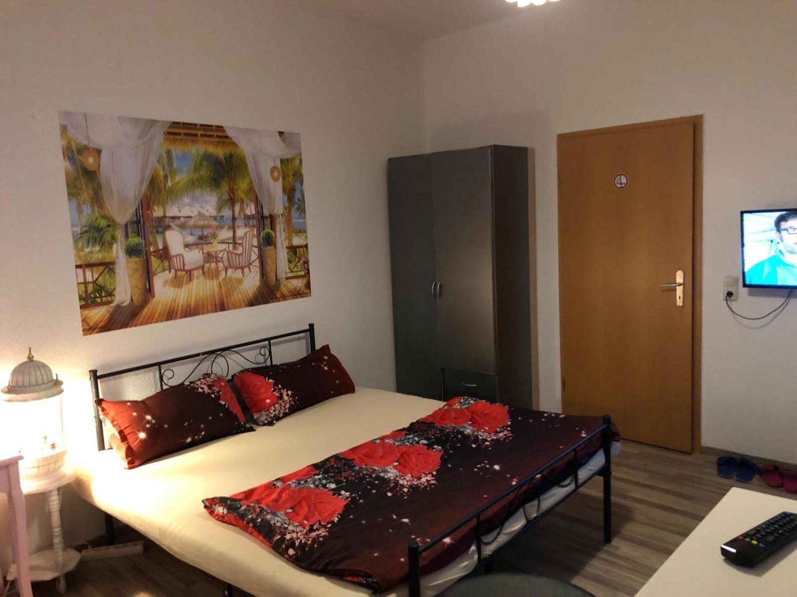 Ferienzimmer Healing Und Montuerwohnung Вайсенфельс Экстерьер фото