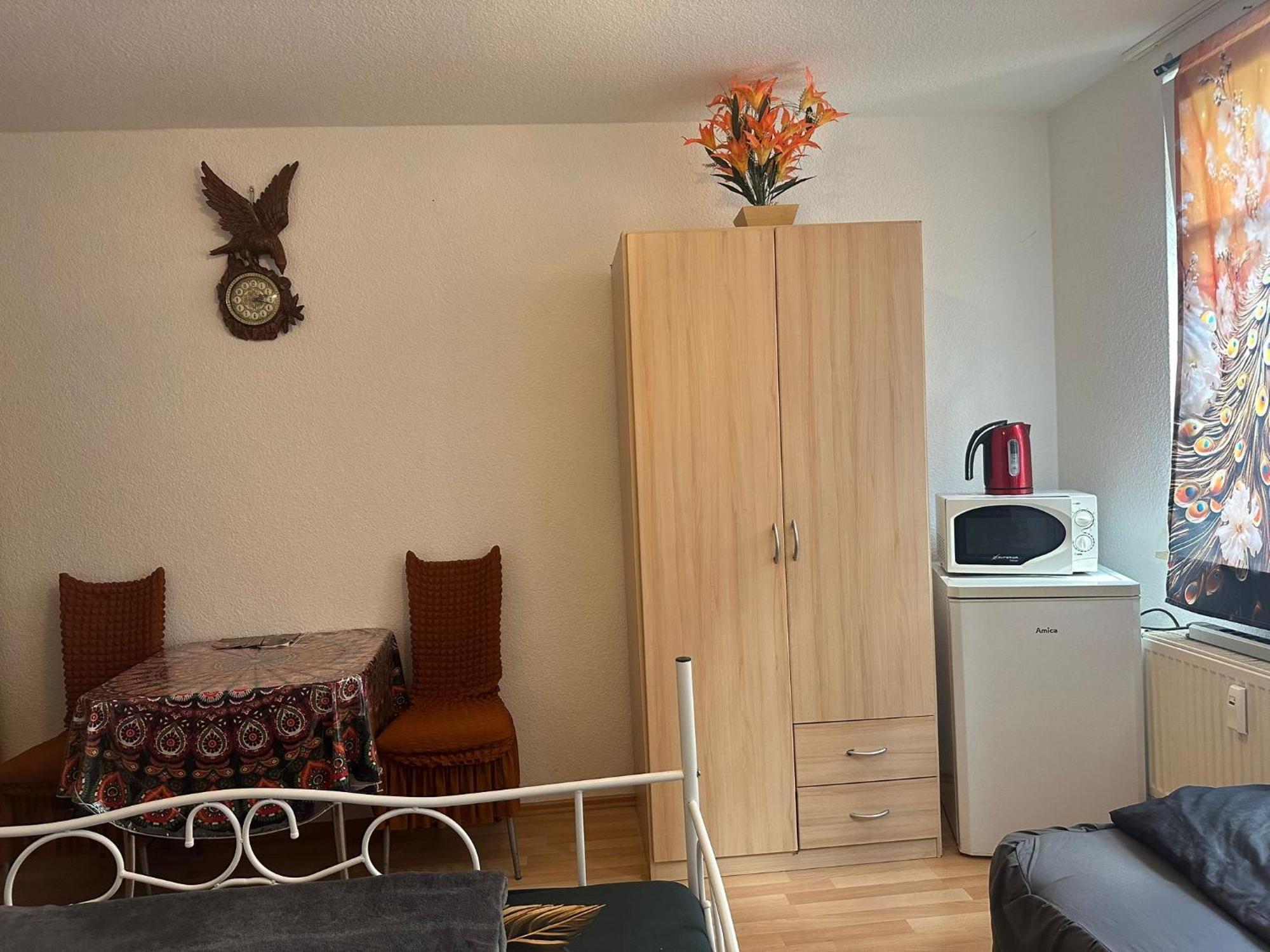 Ferienzimmer Healing Und Montuerwohnung Вайсенфельс Экстерьер фото
