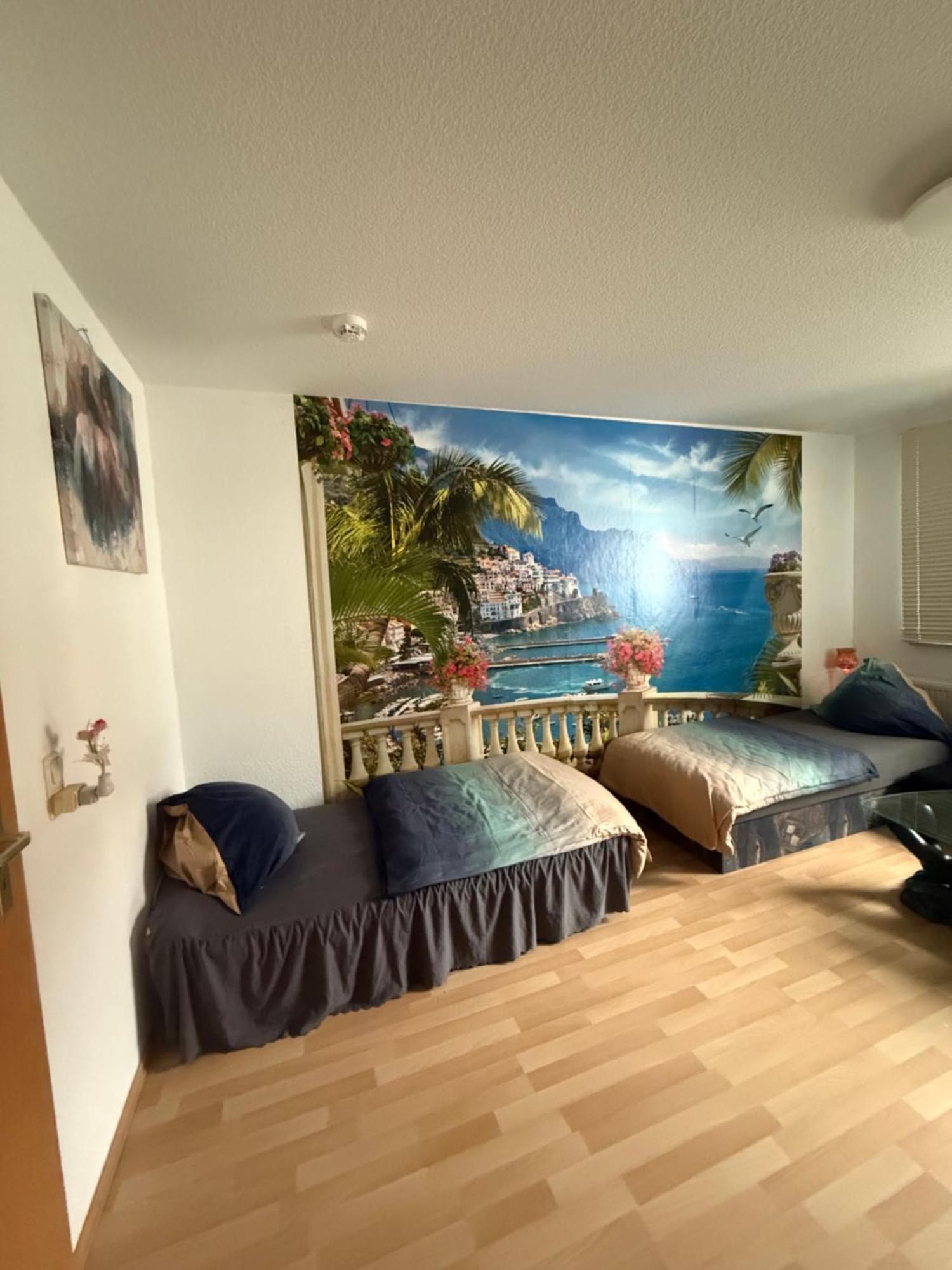 Ferienzimmer Healing Und Montuerwohnung Вайсенфельс Экстерьер фото