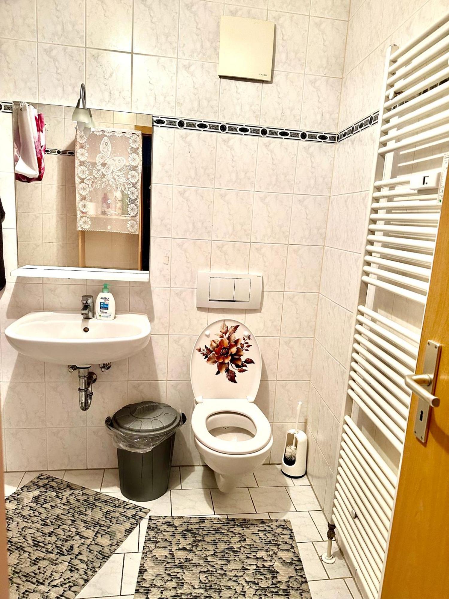 Ferienzimmer Healing Und Montuerwohnung Вайсенфельс Экстерьер фото